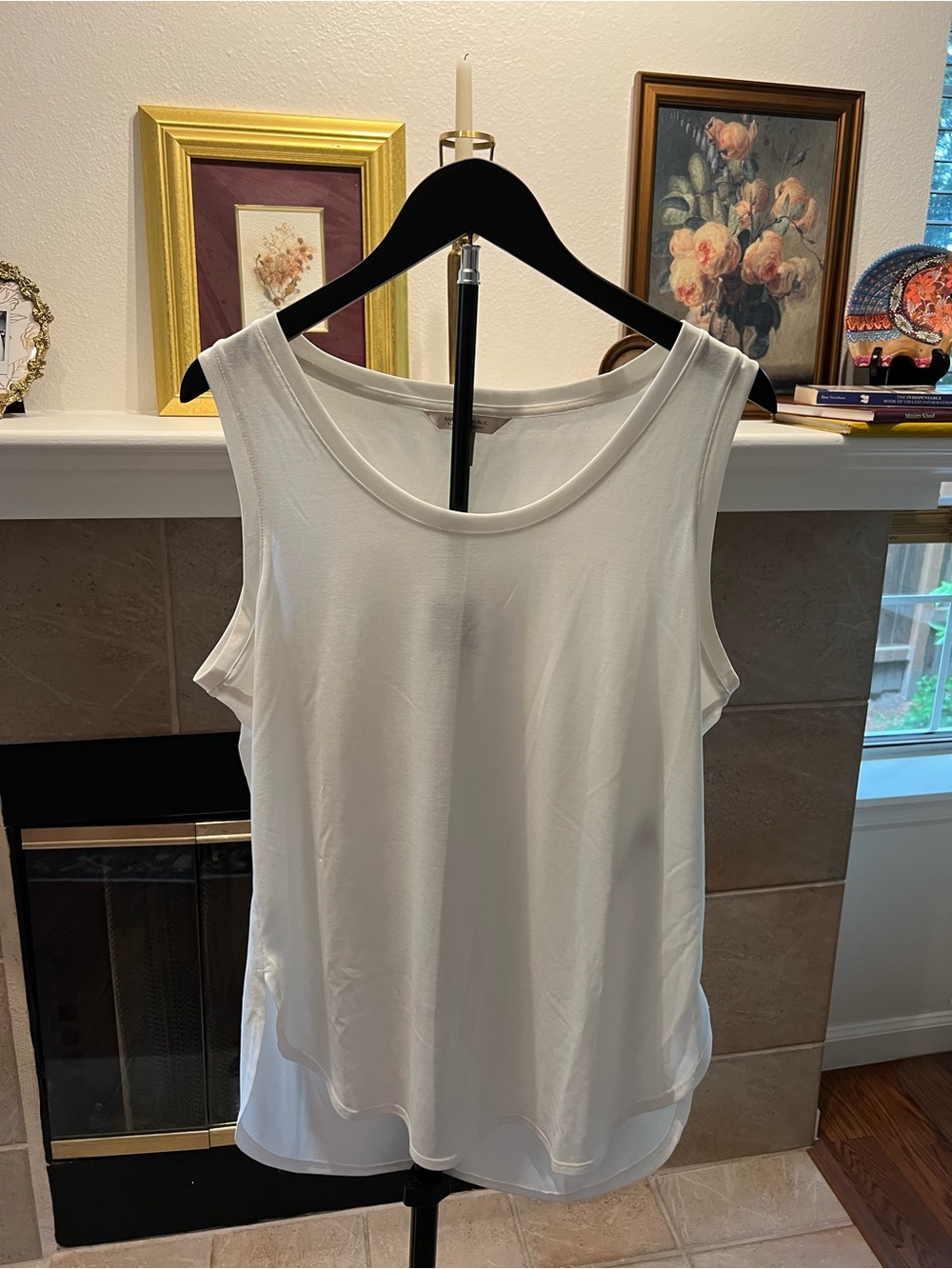 Banana Republic Sandwash Modal White Sleeveless Top Size M